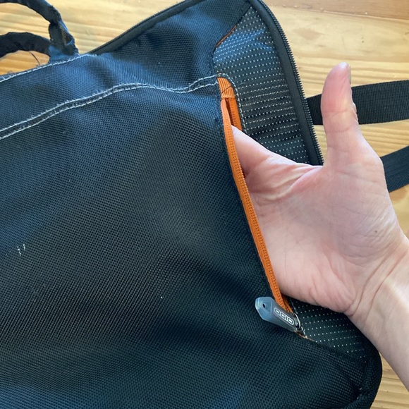 OGIO black laptop travel case - Picture 2 of 12
